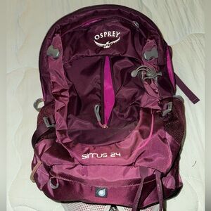 Osprey Sirrus 24 Women's Hiking Backpack - Versatile & Comfortable